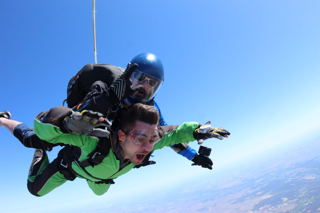 Tandem jump in freefall at Skydive Chicago