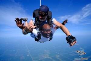first time skydiver prepared before to address his motion sickness and having a blast at Skydive Chicago